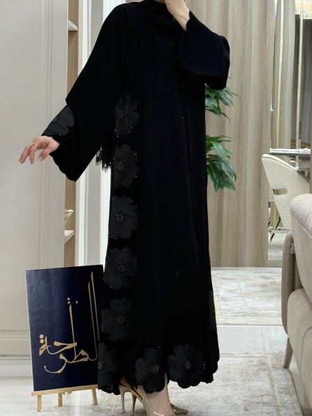 عبايه رسمات سترس ورد