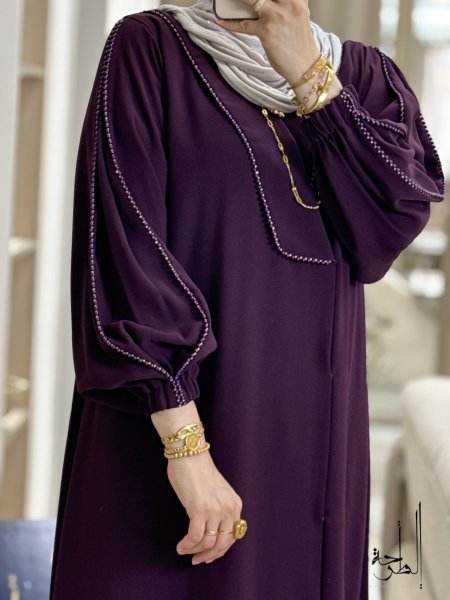 عبايه مع فتحه ع الكم 9270