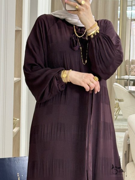 بوردو (عنابي)