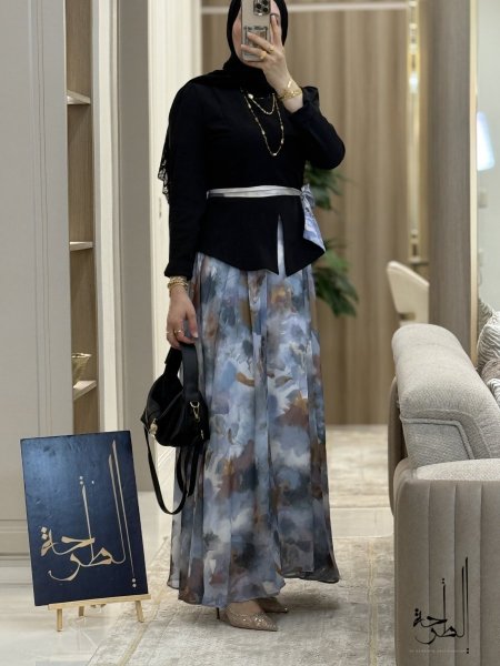 ازرق مع بيج