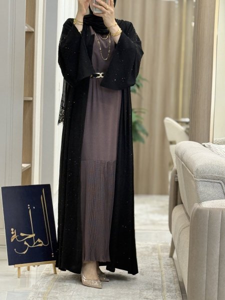 عبايه مشكوكه بالكامل 9341