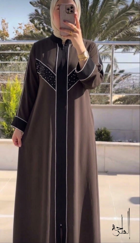 بني غامق
